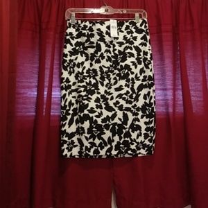 Ann Taylor Loft black & white skirt